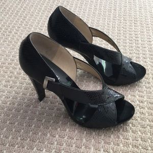 Michael Kors black heel